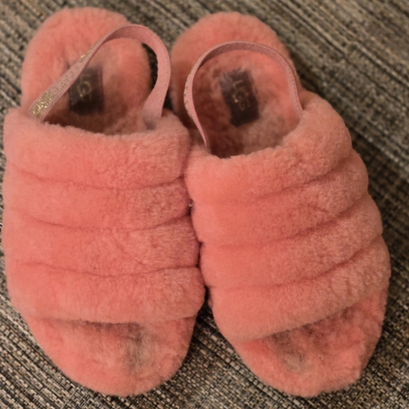 UGG Fluff Yeah Pink Furry Slingback Slipper Sandals  Euro 33.5 US Youth 3 - Picture 5 of 13